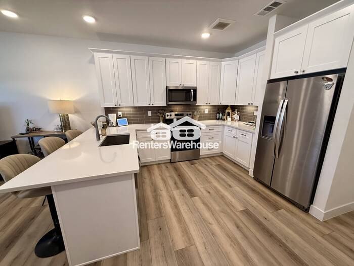 2947 W 20th St #12 - Photo 5 of 13