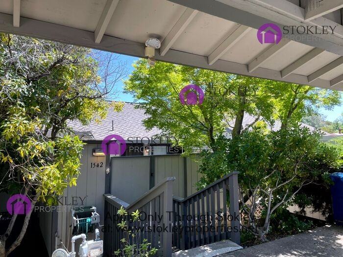 1542 Ashwood Dr - Photo 2 of 21