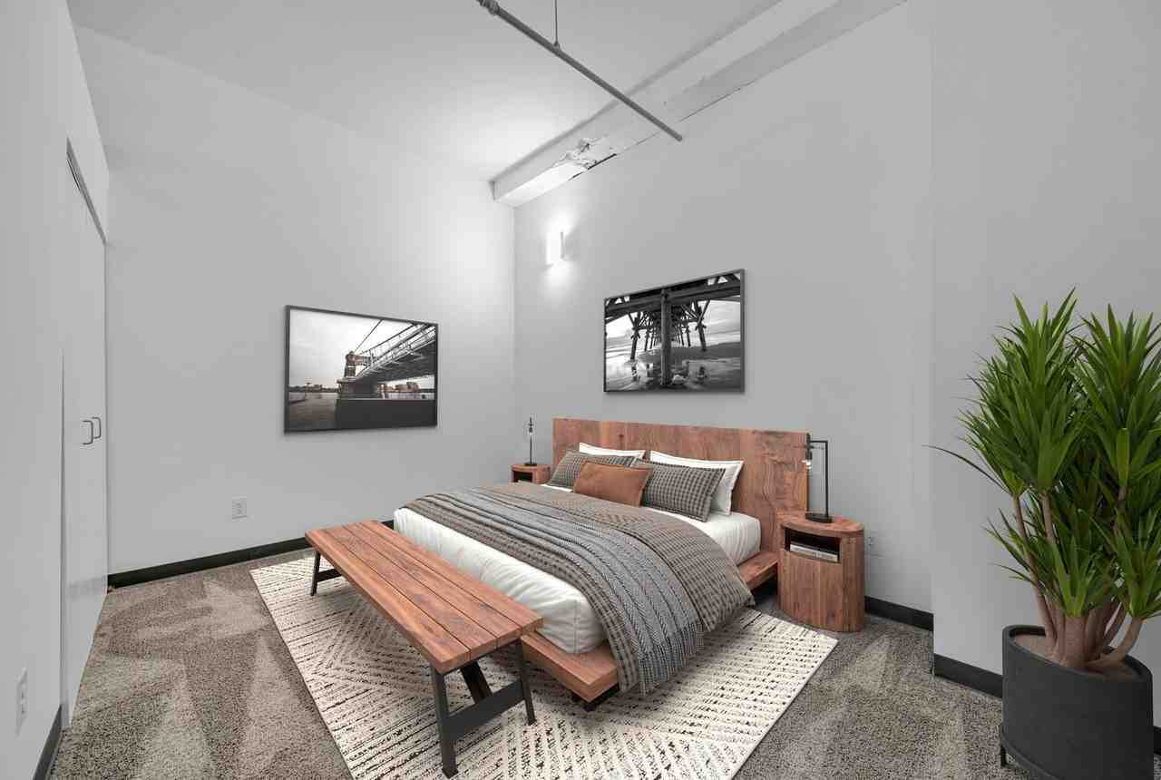 The Lofts of Merchants Row - Photo 6 of 31