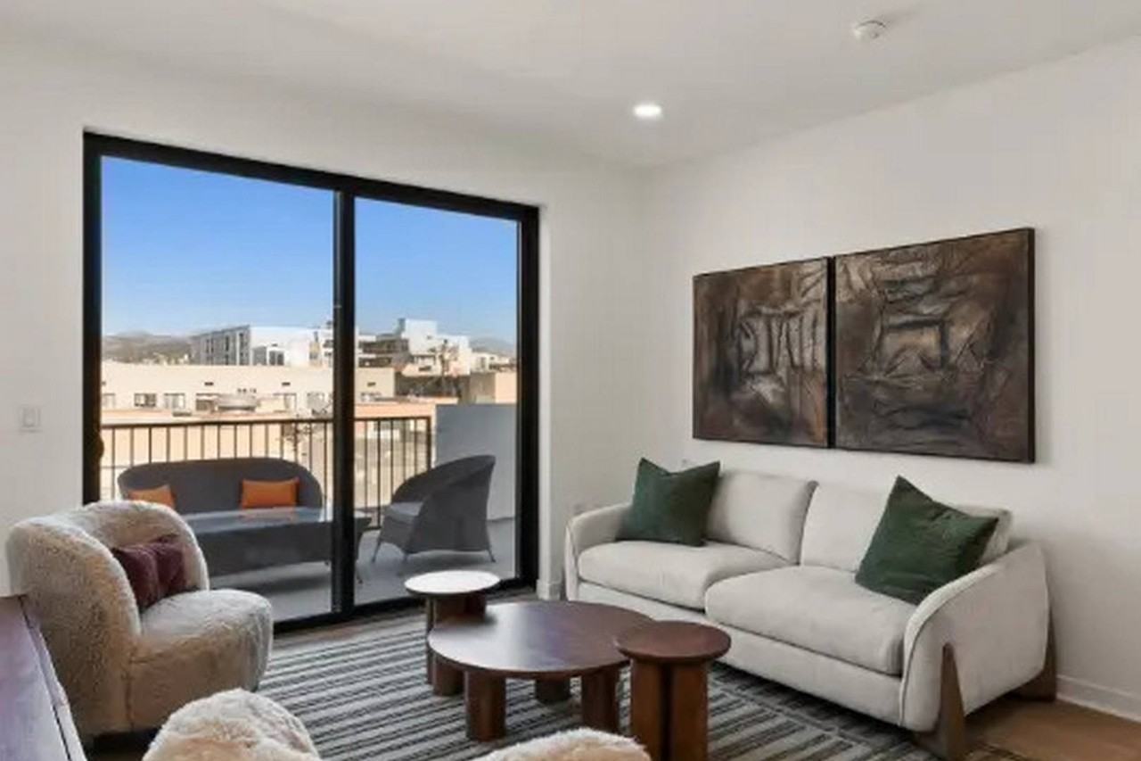 The Harper on Beverly - Photo 3 of 31