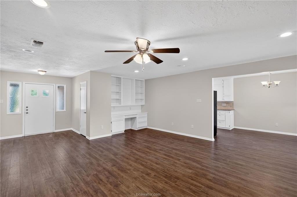 2603 Briar Oaks Dr - Photo 4 of 36