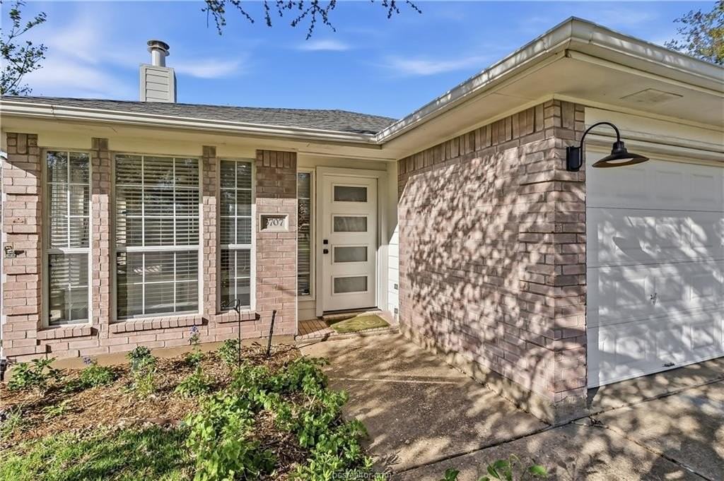 3707 Marielene Cir - Photo 3 of 24