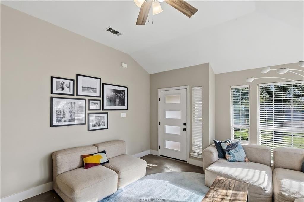 3707 Marielene Cir - Photo 5 of 24