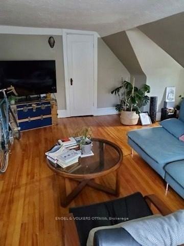 491 Mcleod Street 3 - Photo 4 of 9