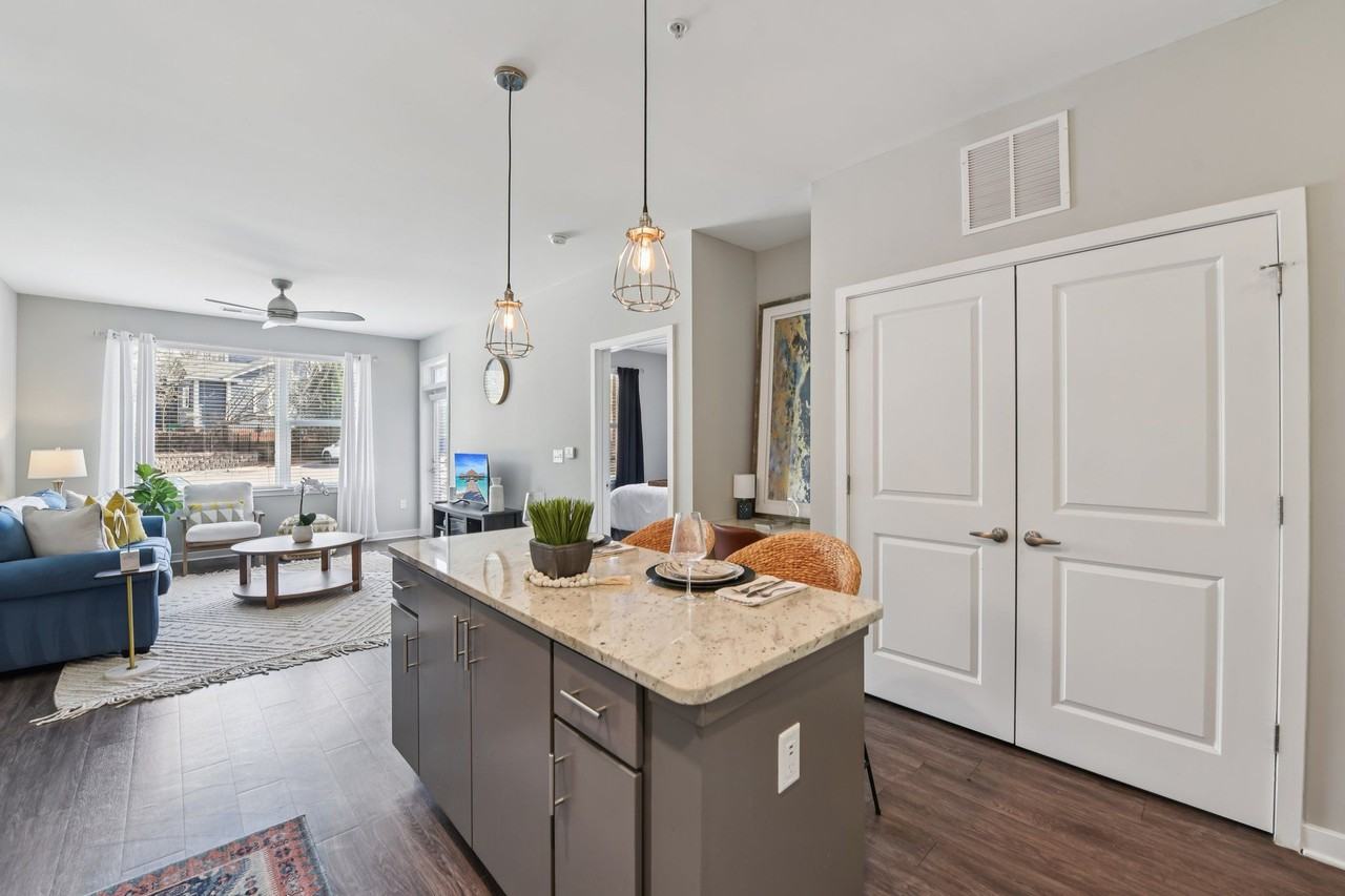 Asbury Flats - Photo 3 of 24