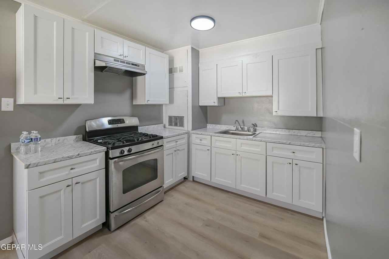 2629 Wheeling Ave - Photo 4 of 13