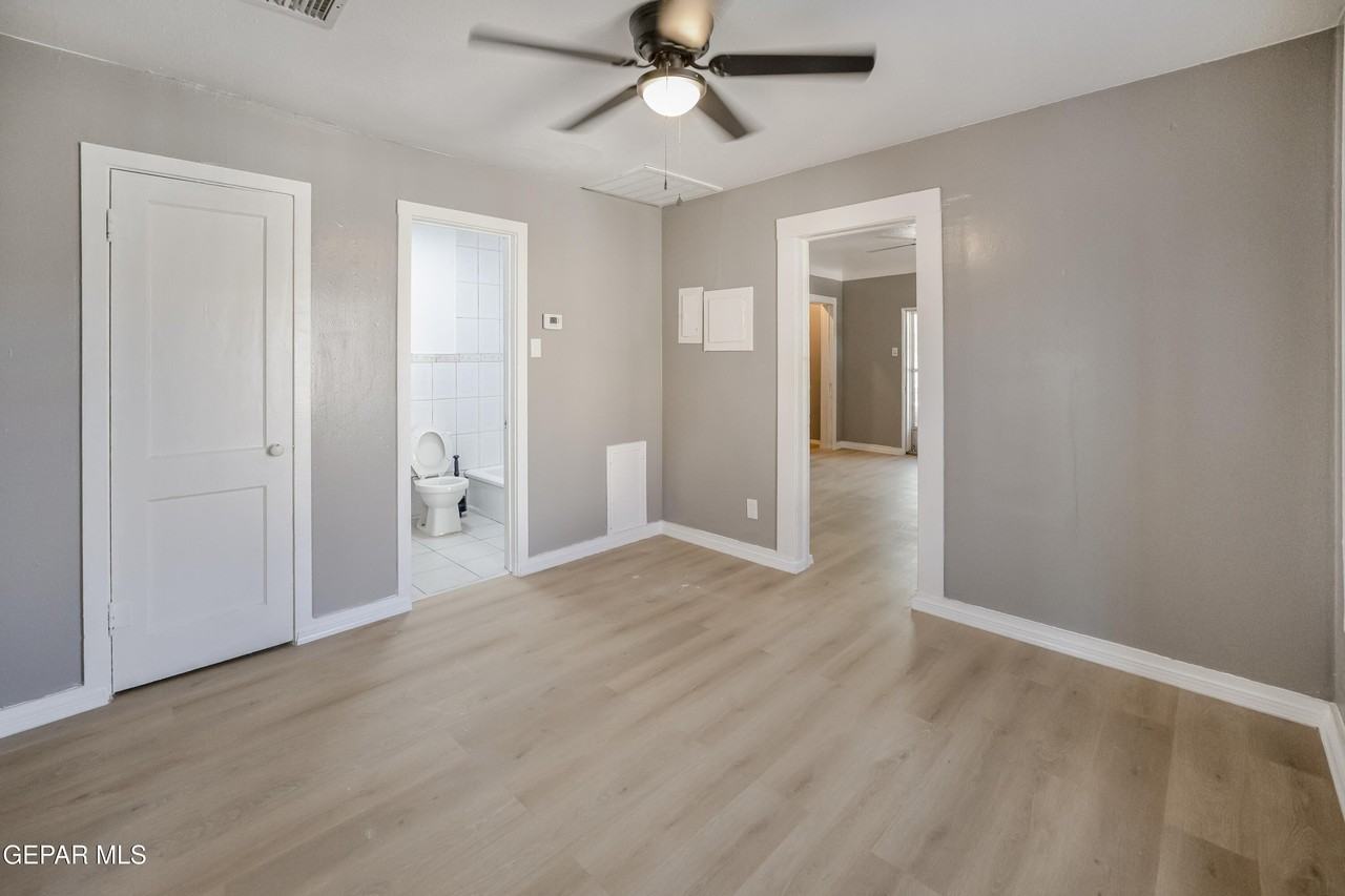 2629 Wheeling Ave - Photo 5 of 13