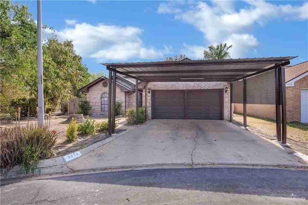 2316 Pin Oak Rd - Photo 2 of 17