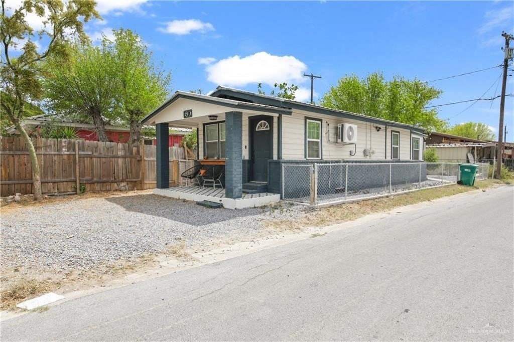 600 E Bell Ave - Photo 3 of 19