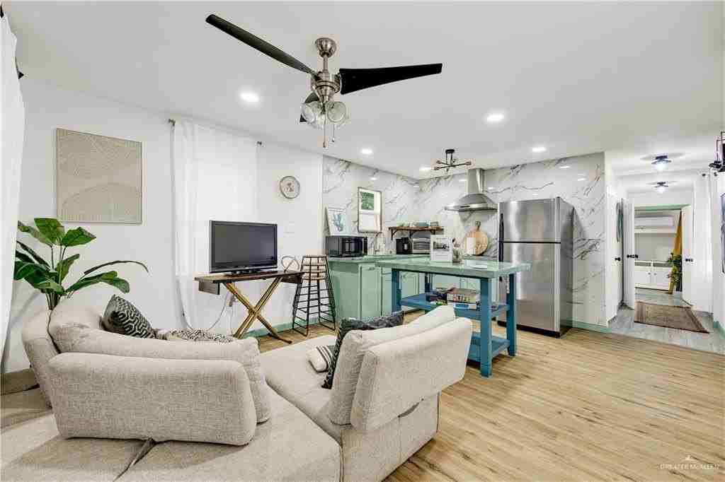 600 E Bell Ave - Photo 4 of 19