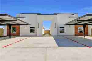 featured image of 2903 Estevan St Apt 4 #Apt 4