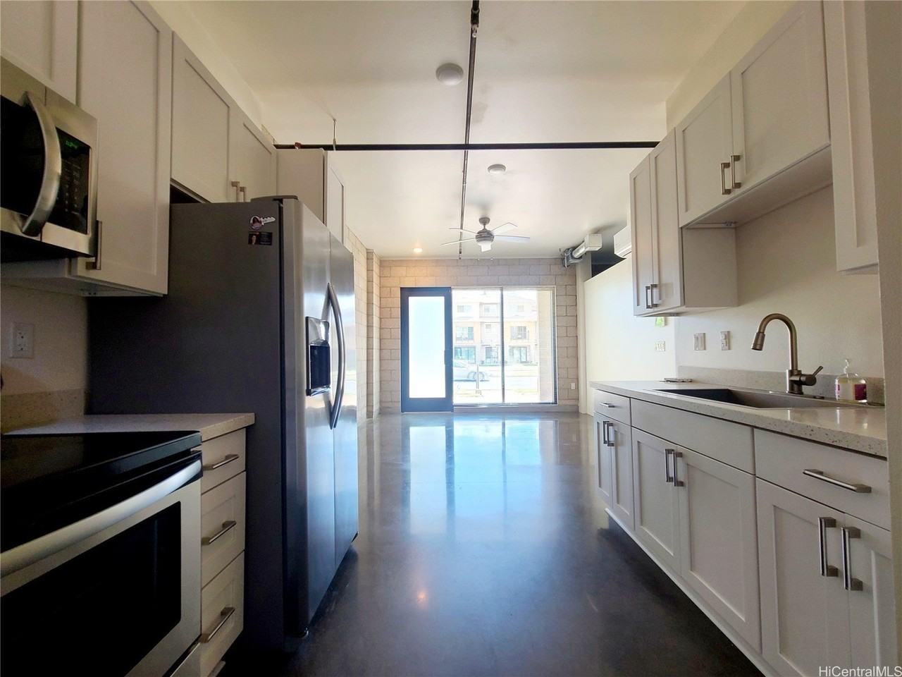 91-3633 Kauluakoko St Unit 702 - Photo 6 of 18