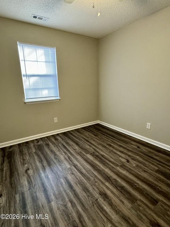 1287 Park West Dr Apt 5 - Photo 7 of 10