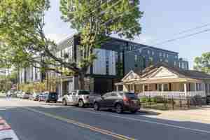 featured image of 730 E 36th St