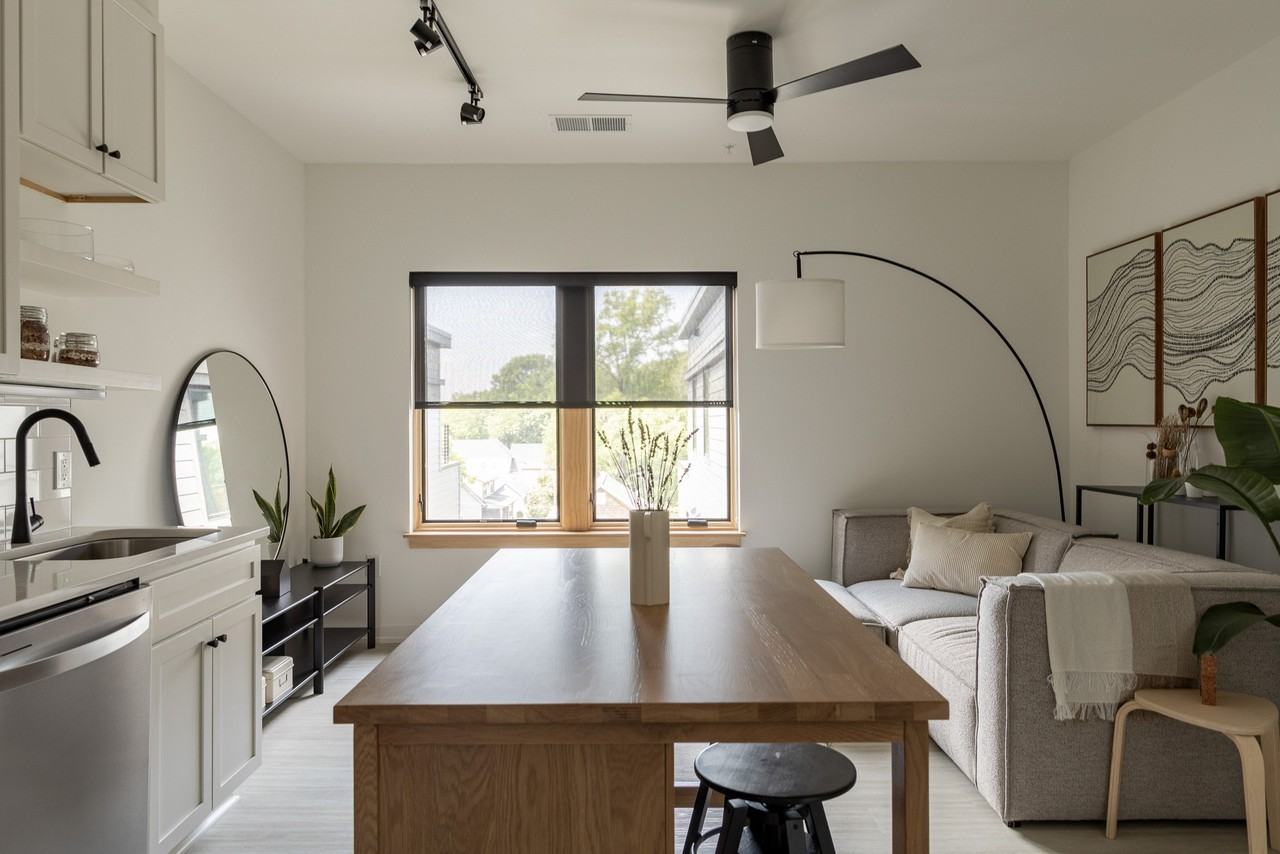 Inkwell - Photo 4 of 23