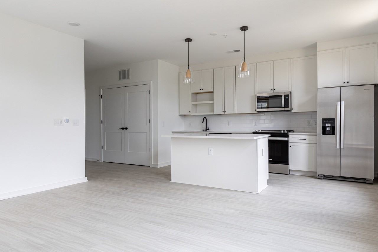 Inkwell - Photo 6 of 23