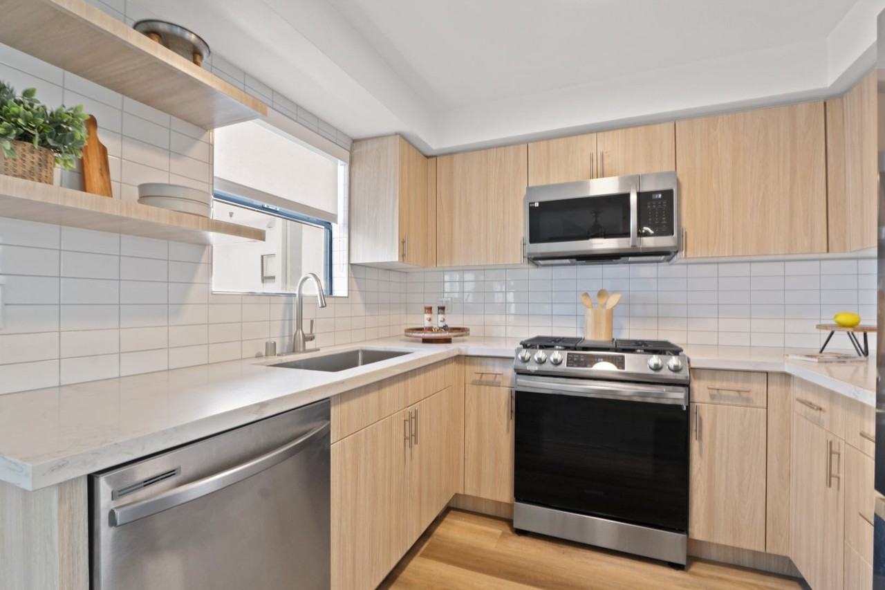 Terraces at La Cienega - Photo 4 of 50