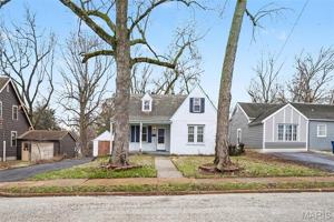 featured image of 216 Roberta Ave