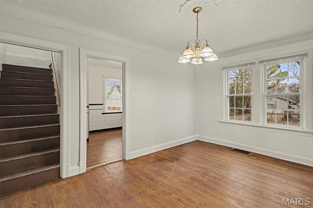 216 Roberta Ave - Photo 2 of 15