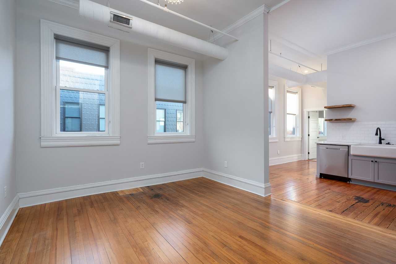 Morris Building - Photo 2 of 10