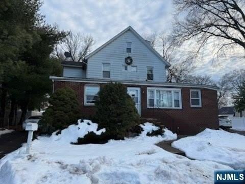 132 Grove St Apt 1st - Photo 2 of 5