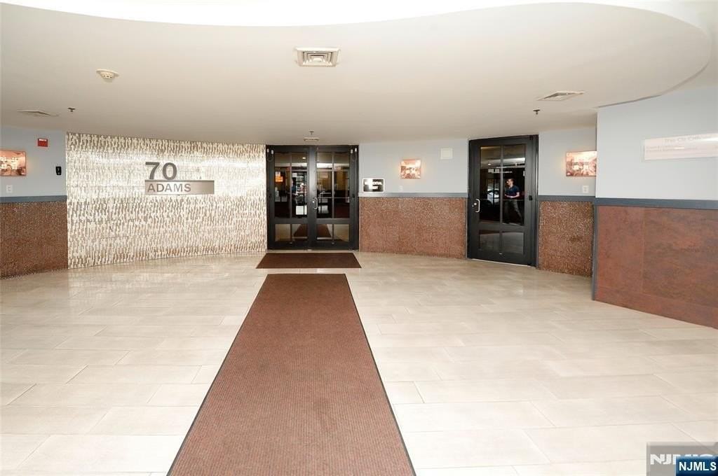 70 Adams St Apt 3b - Photo 2 of 12