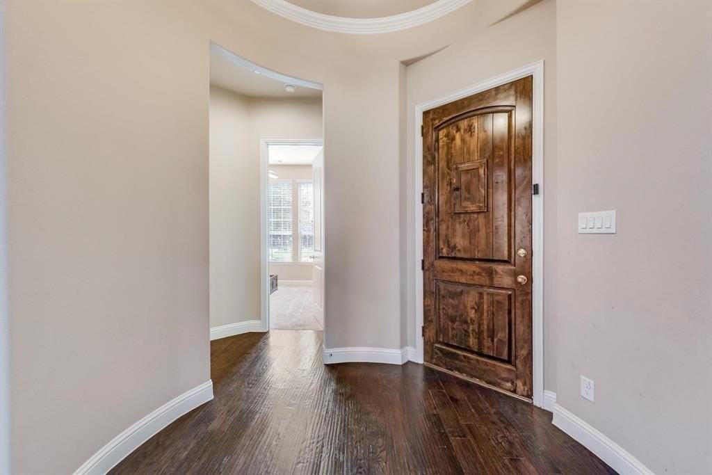 8144 Pitkin Rd - Photo 3 of 38