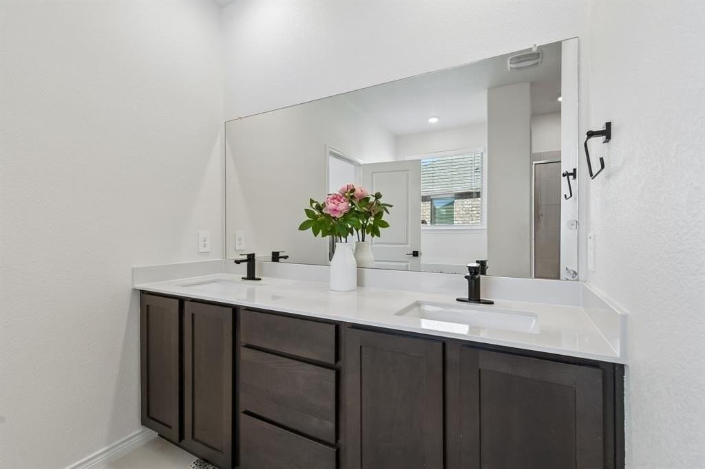 3600 Bedrock Way - Photo 5 of 15