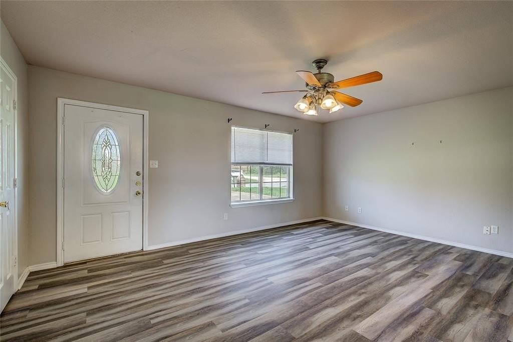 2007 Solomon Dr - Photo 6 of 34