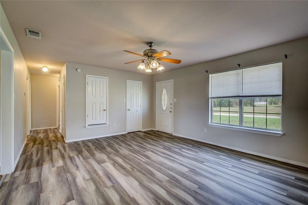 2007 Solomon Dr - Photo 7 of 34