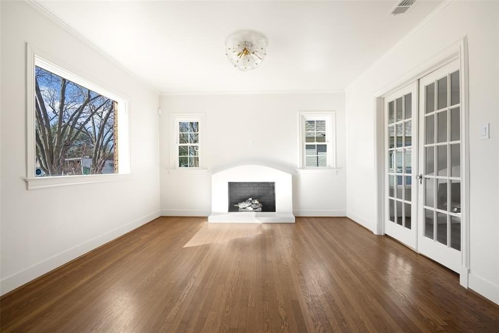 5623 Mccommas Blvd - Photo 3 of 34