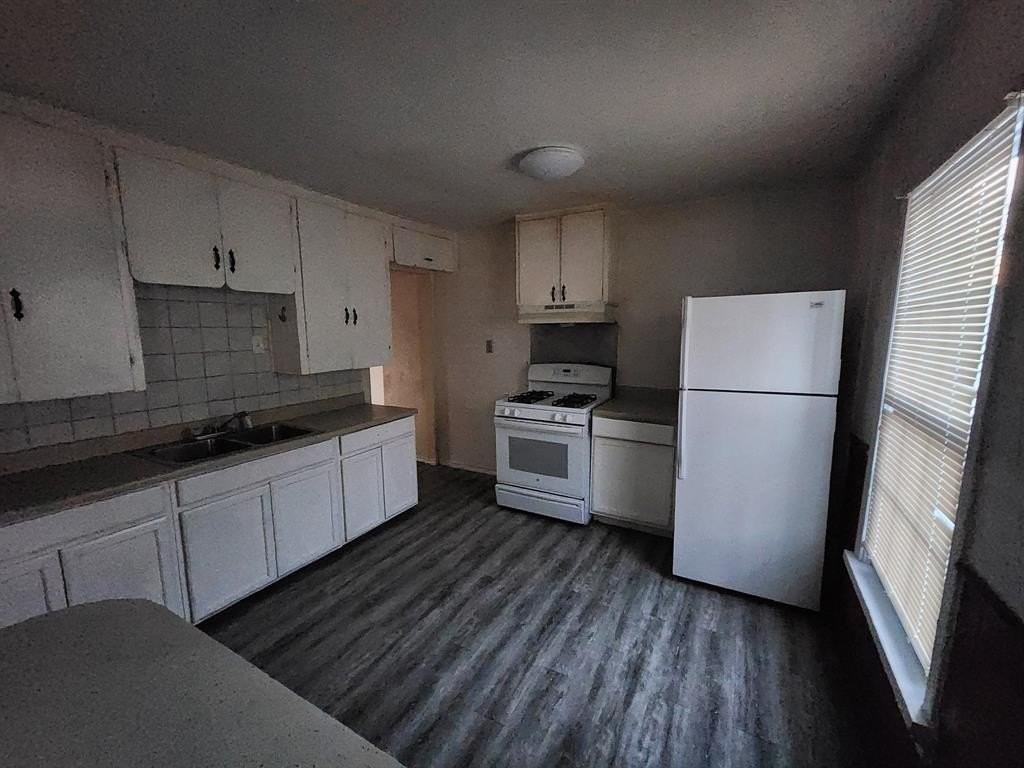 515 Jordan Ln - Photo 3 of 6