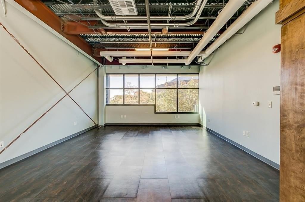 1006 Houston St #300 - Photo 6 of 19