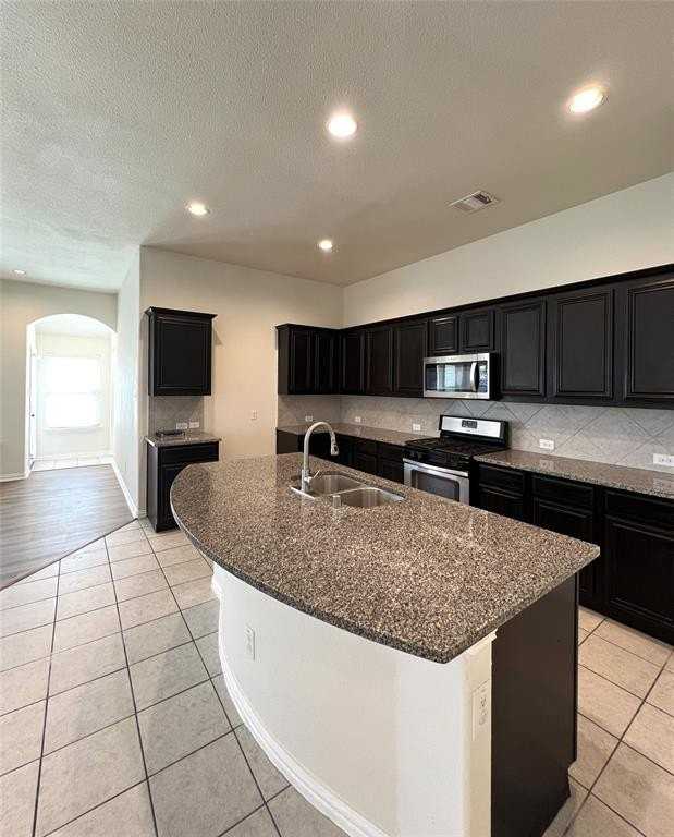 1700 Emma Pearl Ln - Photo 4 of 17