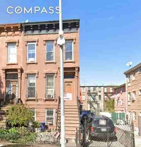 149 Van Buren St - Photo 6 of 6