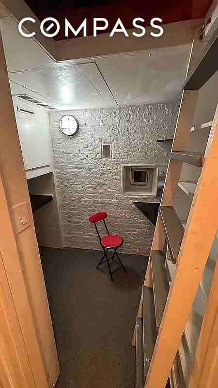 415 W 46th St #1B - Photo 6 of 21