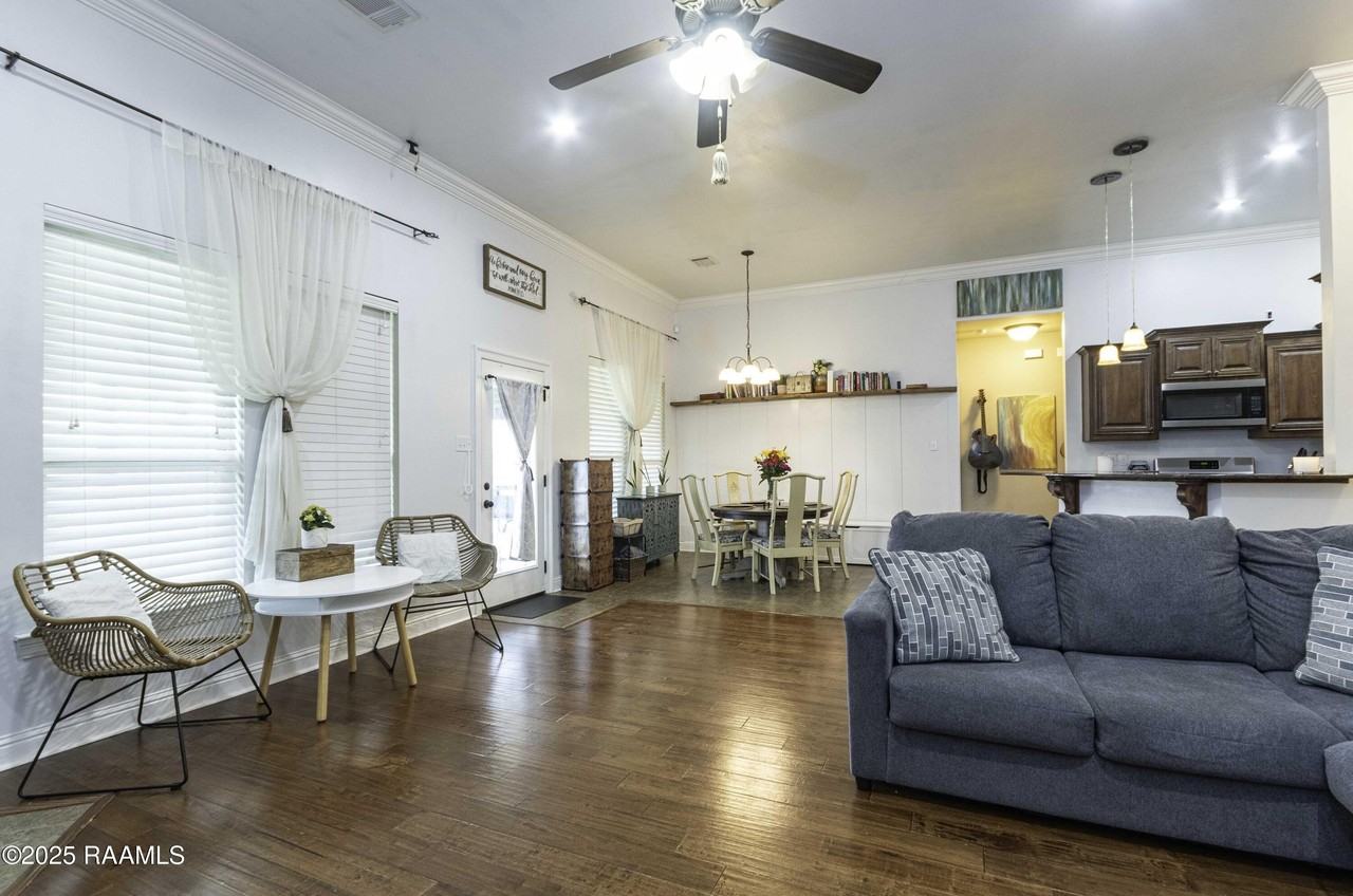 207 Bayou Des Glaises Rd - Photo 4 of 24