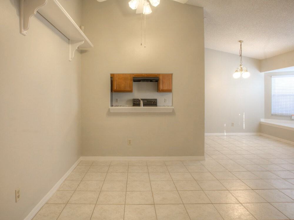 9324 Pavillion Dr - Photo 3 of 14