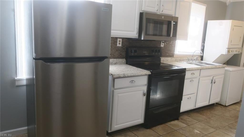 1521 Rolfe Pl - Photo 6 of 22