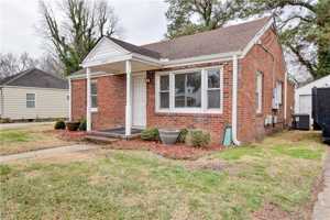 featured image of 2808 Arcadia Ave