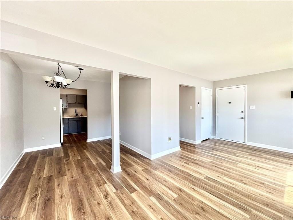 1430 Sierra Dr - Photo 3 of 21