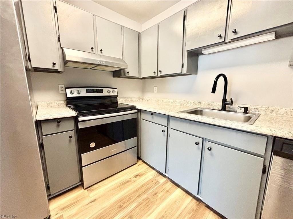 1430 Sierra Dr - Photo 6 of 21