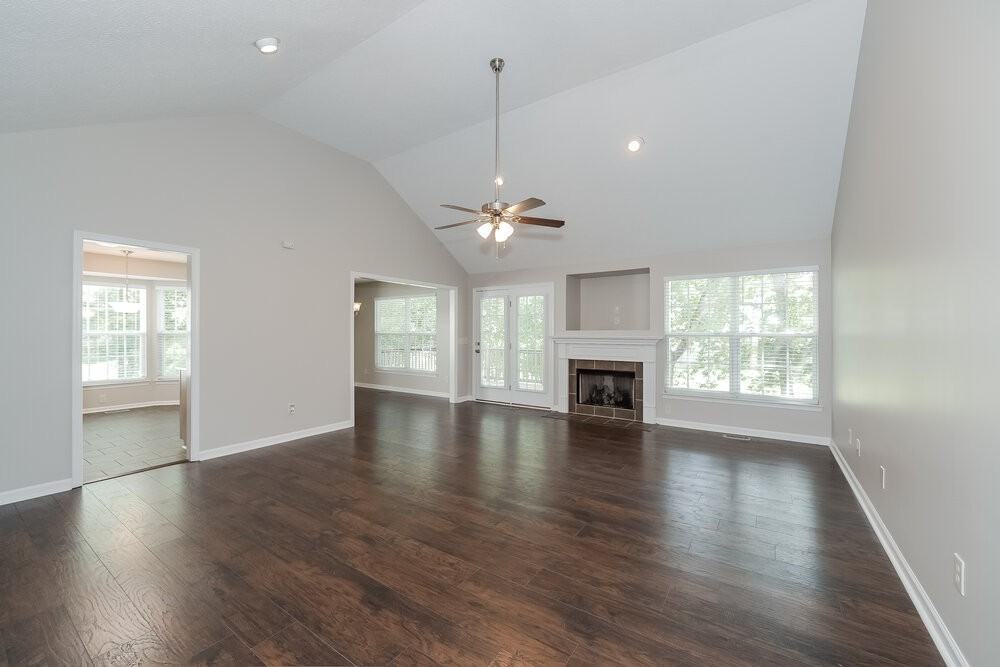 529 Leslie Ann Ct - Photo 3 of 16