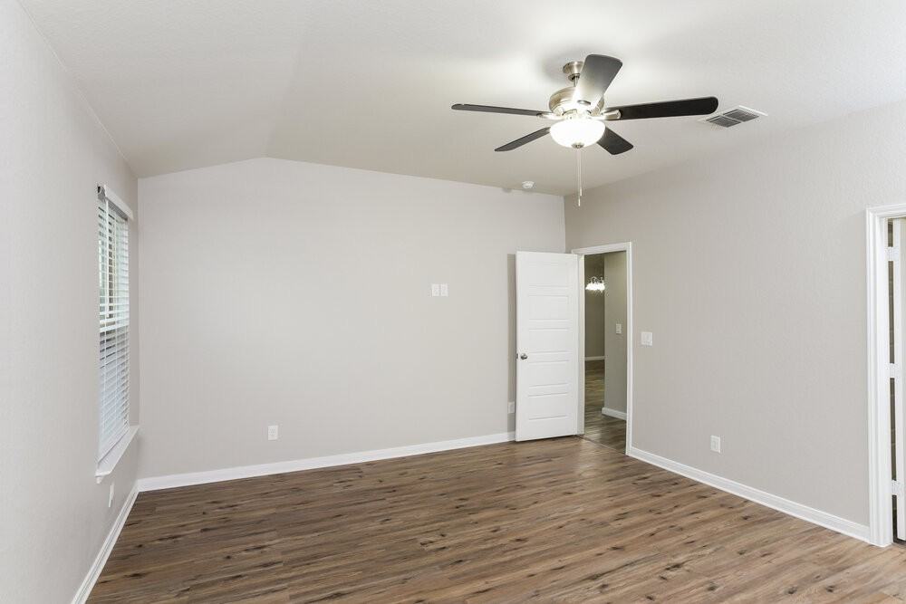 2028 Atticus Dr - Photo 7 of 16