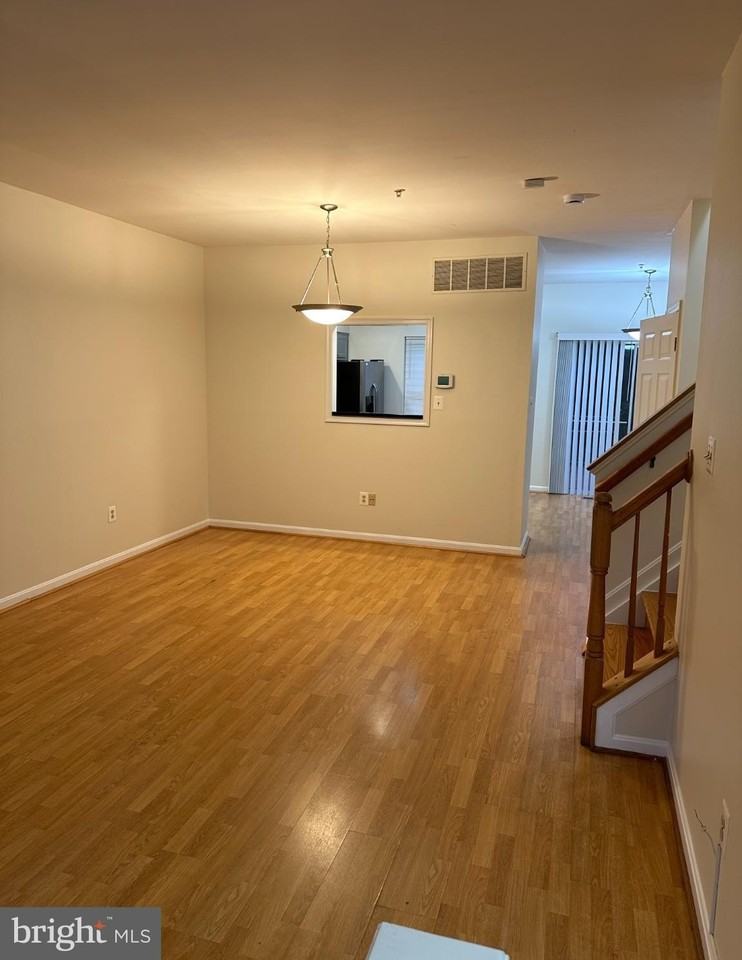 11130 Hollowbrook Rd - Photo 3 of 27