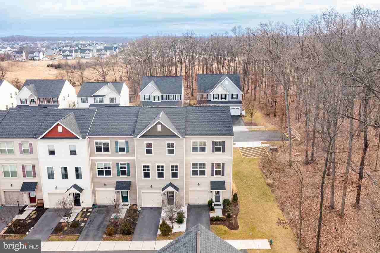 111 Notions Ct - Photo 2 of 47