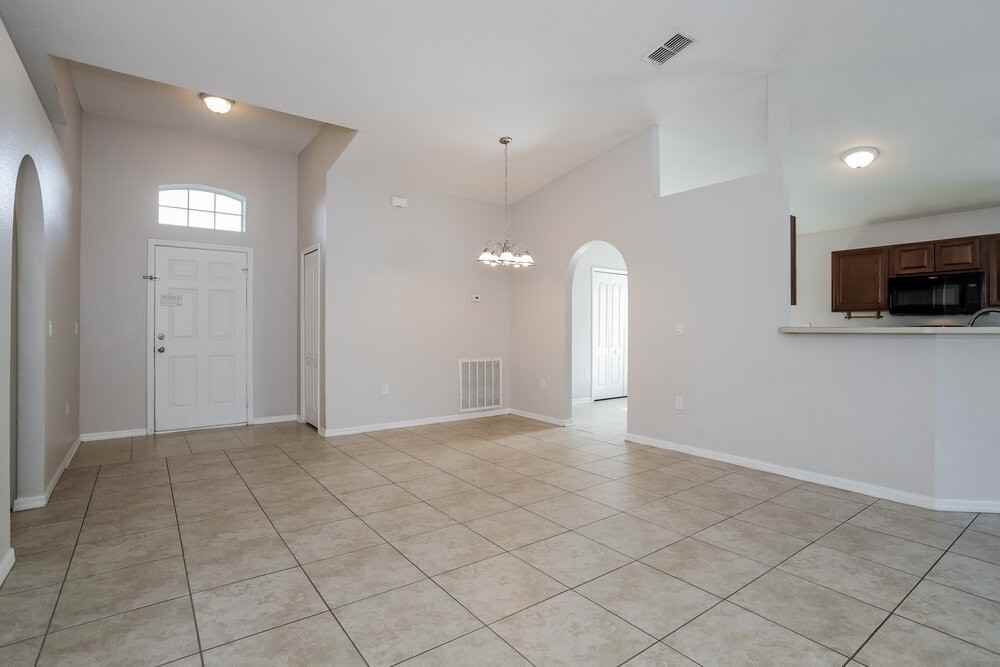 5180 Gulf Sturgeon Ln - Photo 3 of 16