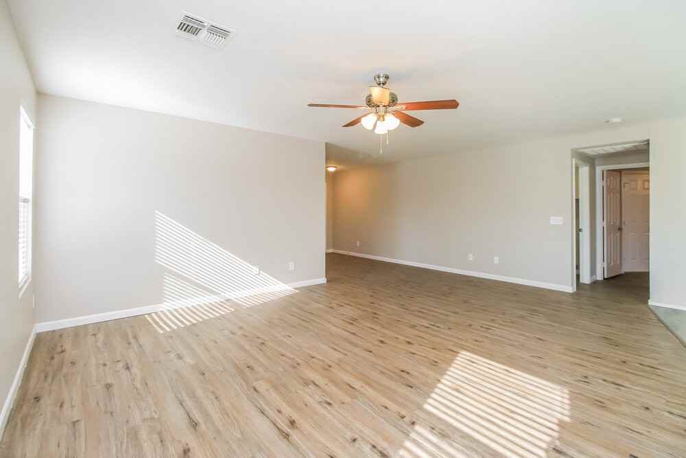 2468 E Palm Beach Dr - Photo 4 of 16