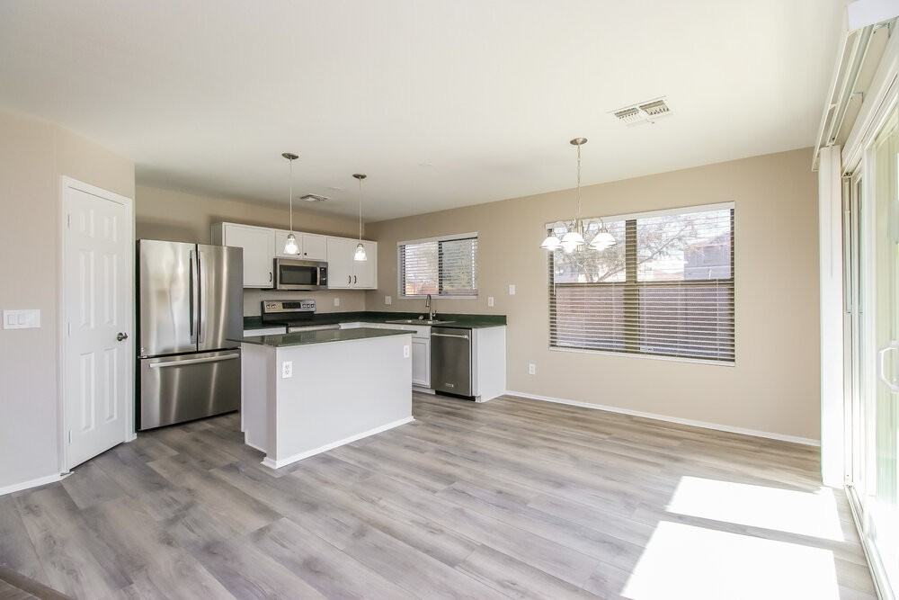 2468 E Palm Beach Dr - Photo 7 of 16