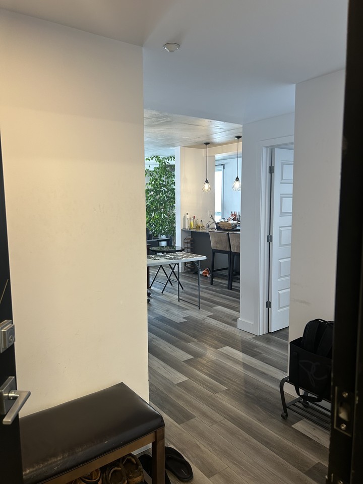 Rue Montcalm & Rue Gagnon #311 - Photo 2 of 17